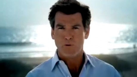 Apelul lui Pierce Brosnan pentru protejarea balenelor Apelul lui Pierce Brosnan pentru protejarea balenelor