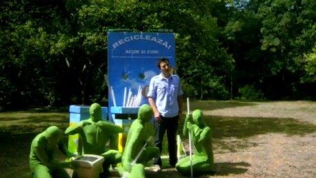 “Recicleaza! Acum ai cum”, o campanie marca Zoli Toth “Recicleaza! Acum ai cum”, o campanie marca Zoli Toth