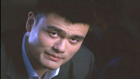 Baschetbalistul Yao Ming militeaza pentru rechini Baschetbalistul Yao Ming militeaza pentru rechini