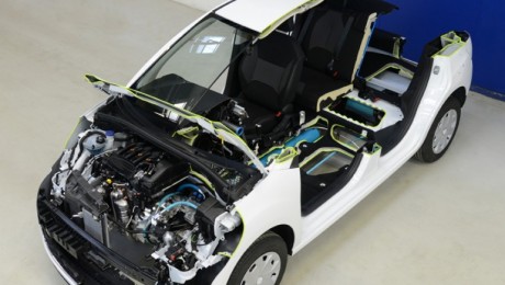 Francezii au construit automobilul hibrid cu aer comprimat Francezii au construit automobilul hibrid cu aer comprimat