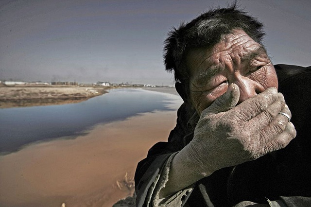 planet-pollution-overdevelopment-overpopulation-overshoot-4