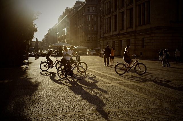 Beneficiile mersului regulat pe bicicletă pentru sănătate